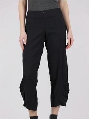 Porto Sherif Black Cropped Pants Ruched Ankles Zip Front size 1 US 6 USA Made